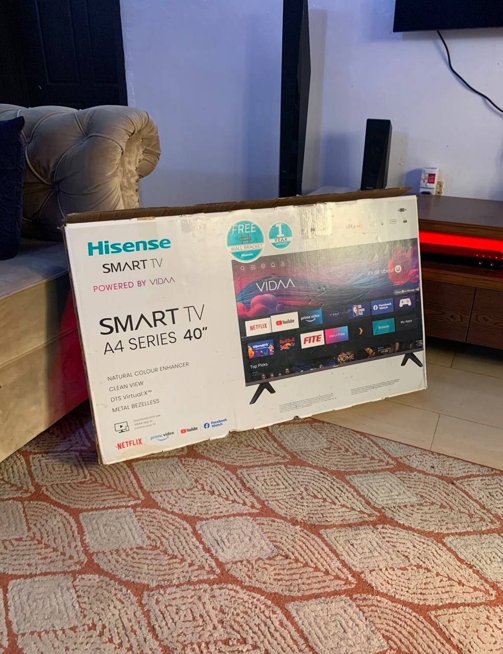 ❌❌SOLD-OUT❌❌ 3Weeks Used 40Inches 4K Smart Tv With Park For-Sale