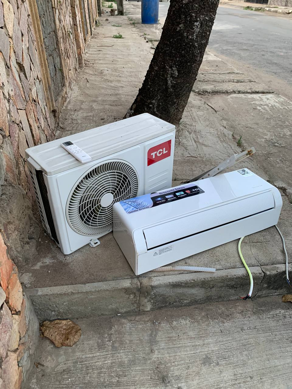 V.Clean, 1Month Used, 100% Copper, Inverter 1Hp TCL Split Air Conditioner With Kit R410 Gas, Hanger For-Sale [ Product Code >> 0312 ]