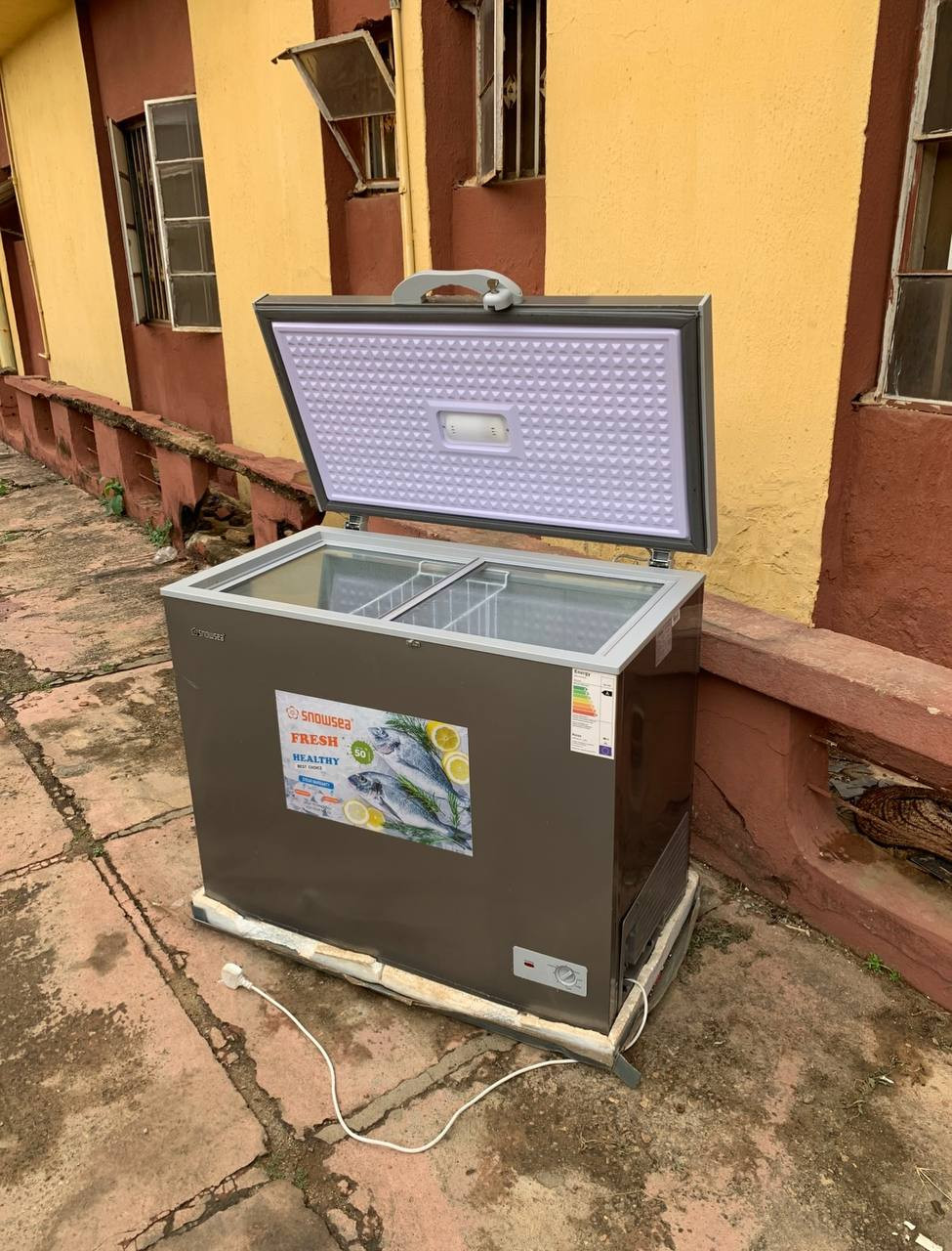 ❌❌SOLD-OUT❌❌ V.Clean One Month Used, Snowsea 200 Liters Fast Freezing Chest Freezer | BD-308 For-Sale
