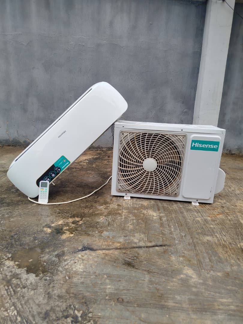 Very clean 1hp hisense Ac