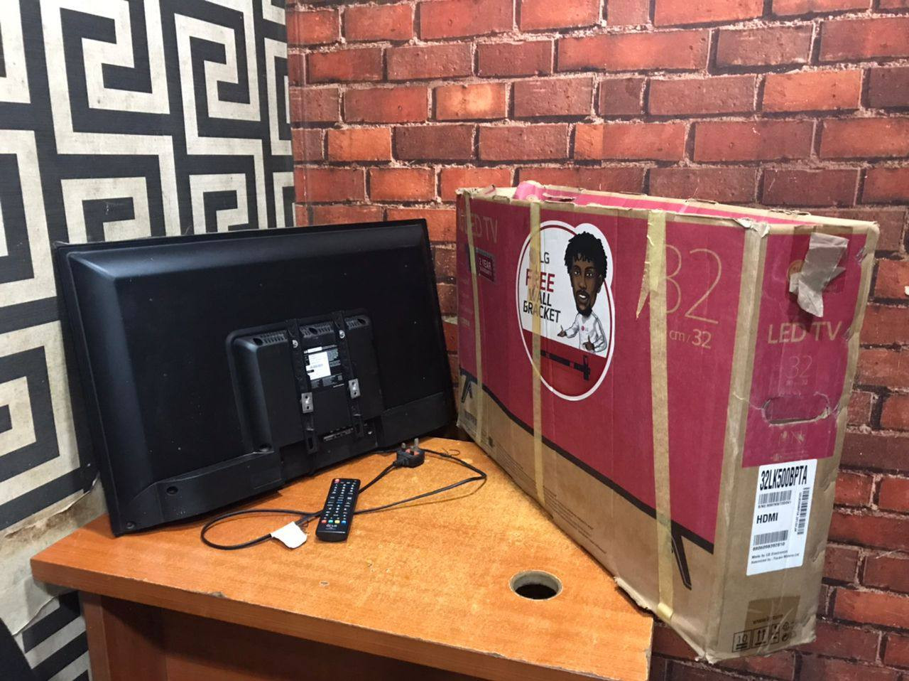 V.Clean 32Inches Full Hd LG Led Tv For-Sale