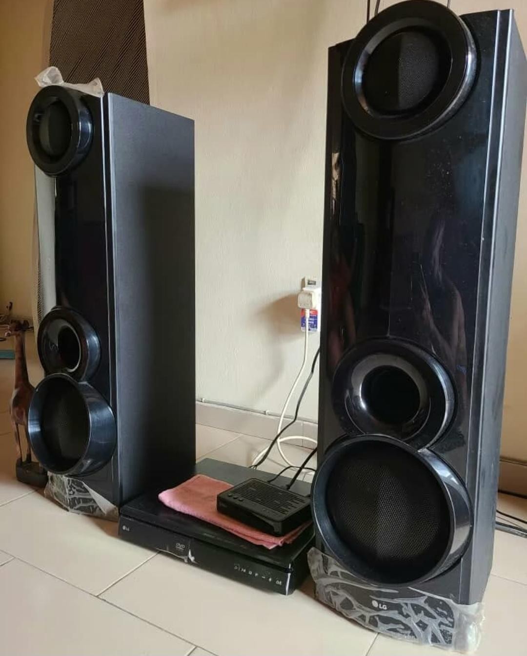 ❌❌SOLD-OUT❌❌ ... Super clean 600w LG bodyguard home theater