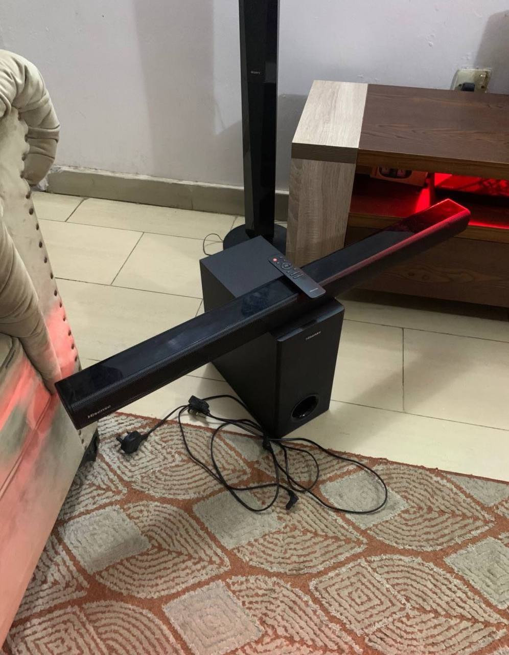 V.Clean, One Month U1sed, 200W Bluetooth Hisense HS218 Sound Bar For-Sale [ Product Code >> 0228 ]