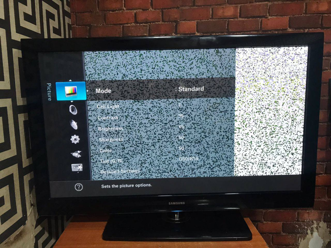 V.Clean 50Inches Samsung Plasma Tv With HDMI and USB Port For-Sale