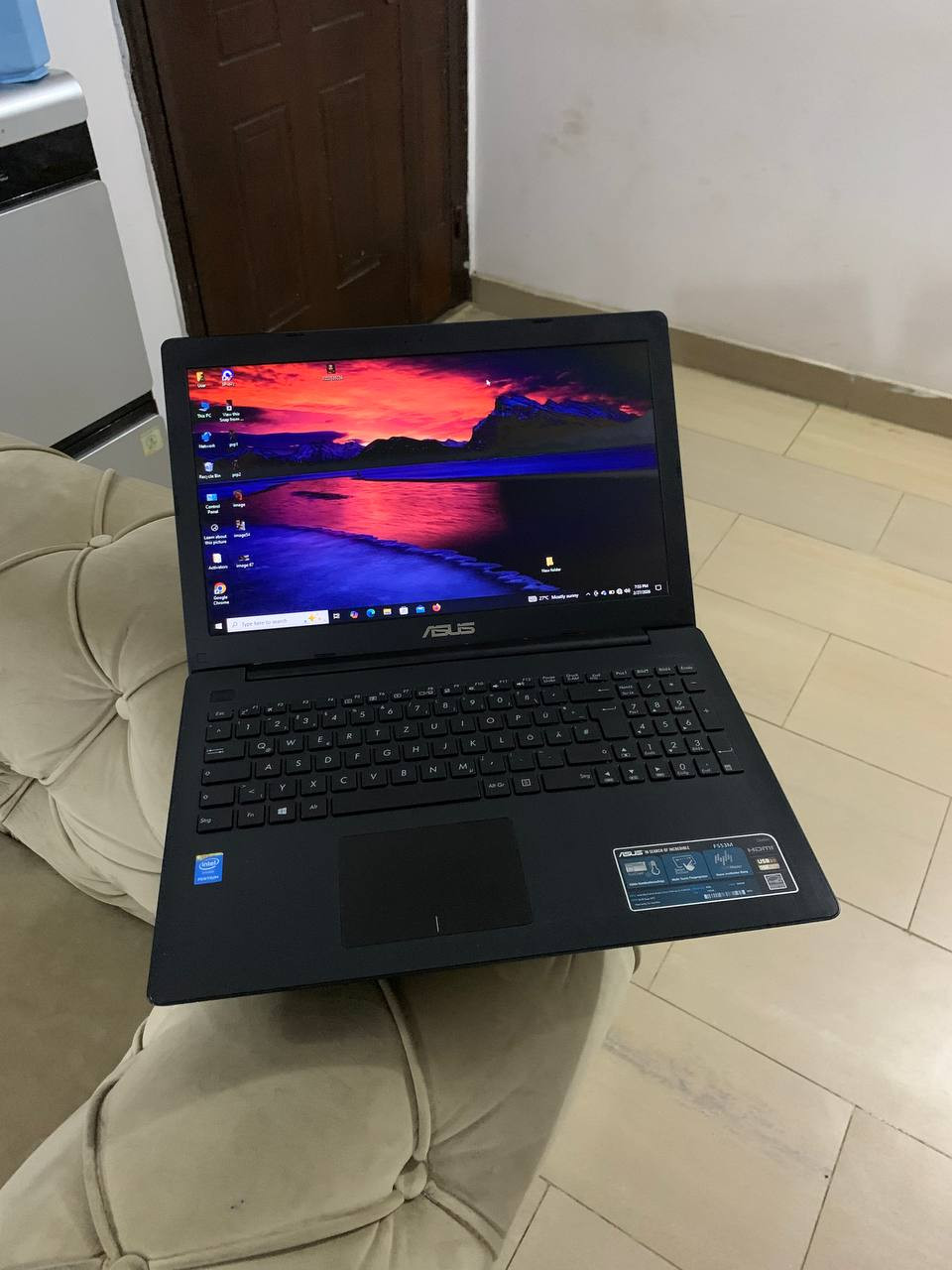 ❌❌SOLD-OUT❌❌ V.Clean 8Gb Ram, 500Gb Hdd, Intel Pentium, 2-3Hours Ba3 Life Asus F553M Laptop