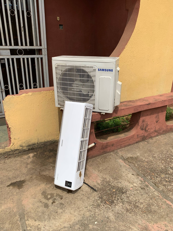 V.Clean 1Hp Samsung Inverter Air-Conditioner With Already Fixed Gas For-Sale [ Product Code >> 0440 ]