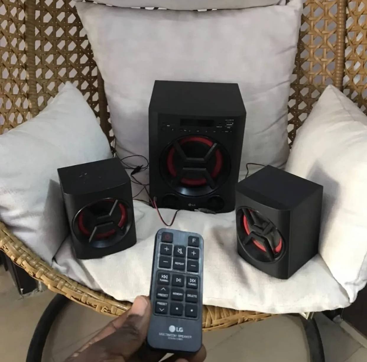V.Clean Bluetooth, 40Watts LG LK72B Mini Hifi Sound System For-Sale