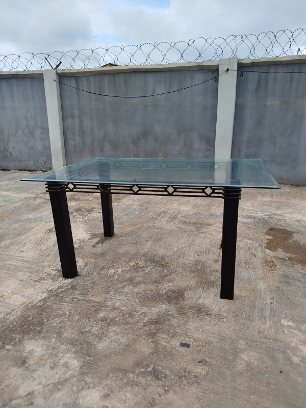 VERY STRONG ORIGINAL TAMPERED GLASS DINNING TABLE