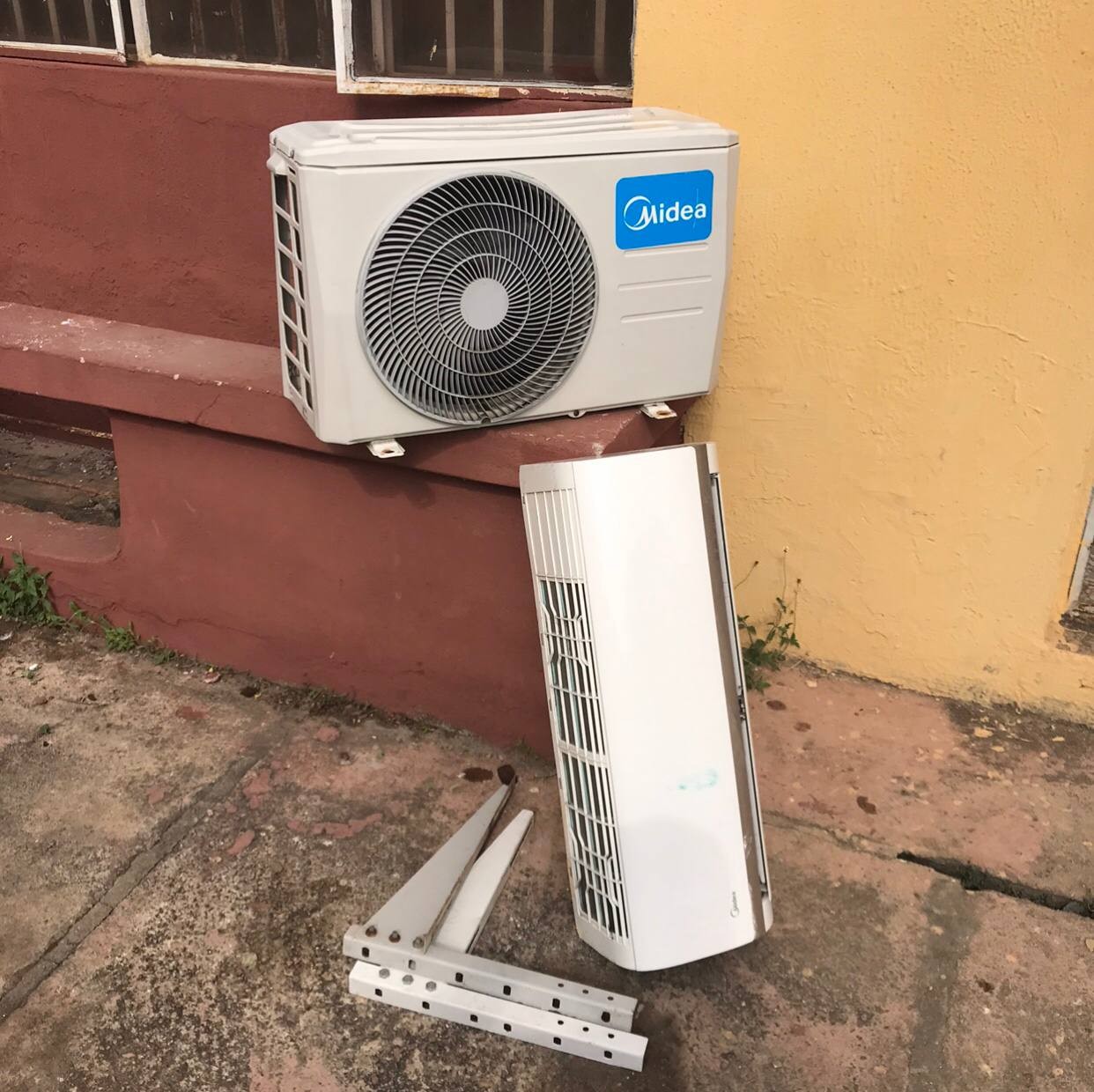 V.Clean, 1Hp Midea Air Conditioner With The Indoor & Outdoor Hanger For-Sale  Price