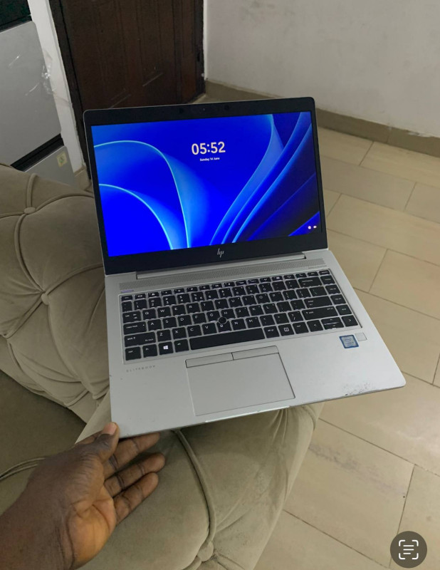 V.Clean 8Gb Ram, 256Gb Ssd, Corei5, 3Hurs Ba3 Life, Hp 840 G6 Laptop with a vertical tiny stain at the right path of the screen For-Sale [ Product Code >> 0527 ]