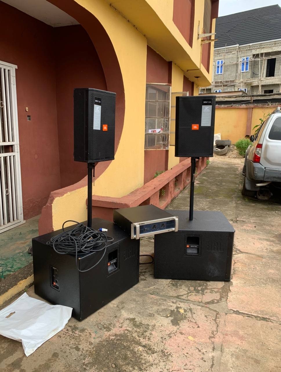 ➖PENDING➖ V.Clean, 4Months Used 12” SRX712M dual JBL Monitor Speaker, 18” SRX718S Dual JBL Sub Speaker, (2) Pole, Long cable with a Yamaha Amplifier p7000 For-Sale