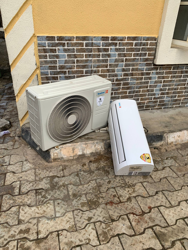 V.Clean 1Hp Low Voltage Storage Scanfrost Air-Conditioner With outdoor and indoor hanger For- Sale [ Product Code >> 0744 ]