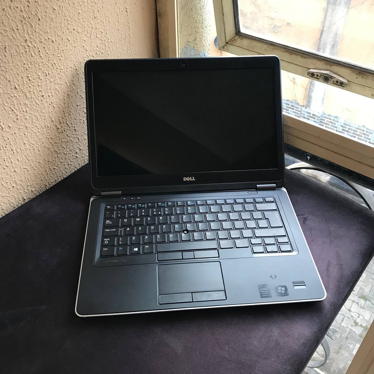 V.Clean 4Gb Ram, 500Gb Ram, 3-4Hours Ba3 Life, Keypad Light, Corei5, Dell Latitude Laptop For-Sale