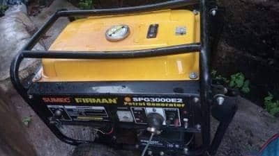 2.8kva sumec firman Generator.... Very Clean and the ba3 is working