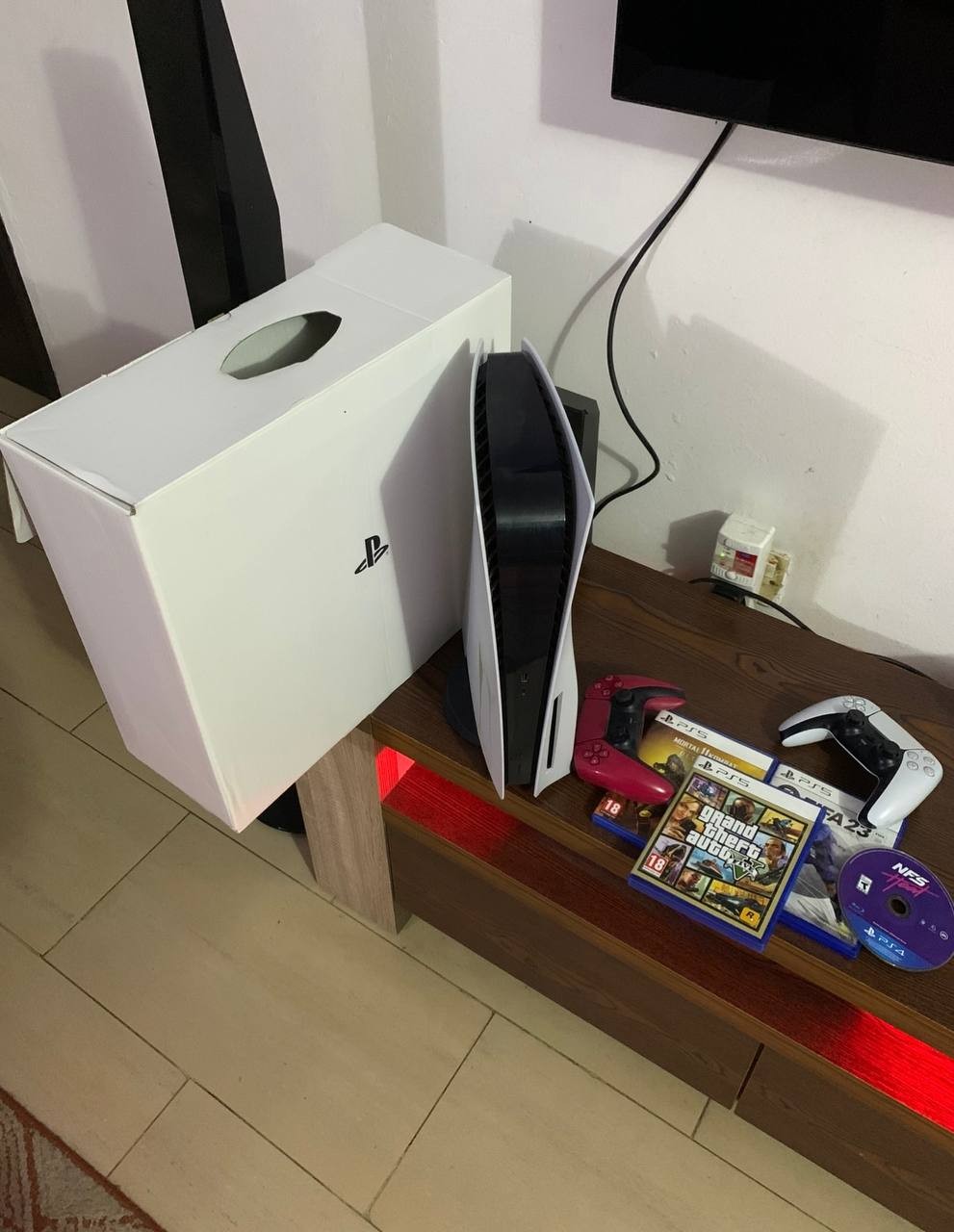 ❌❌SOLD-OUT❌❌...V.Clean PlayStation 5 With 2Controls, 4 Different Cd Games (Mortal Combat, GTA, FIFA23 & NFS Heat) For-Sale