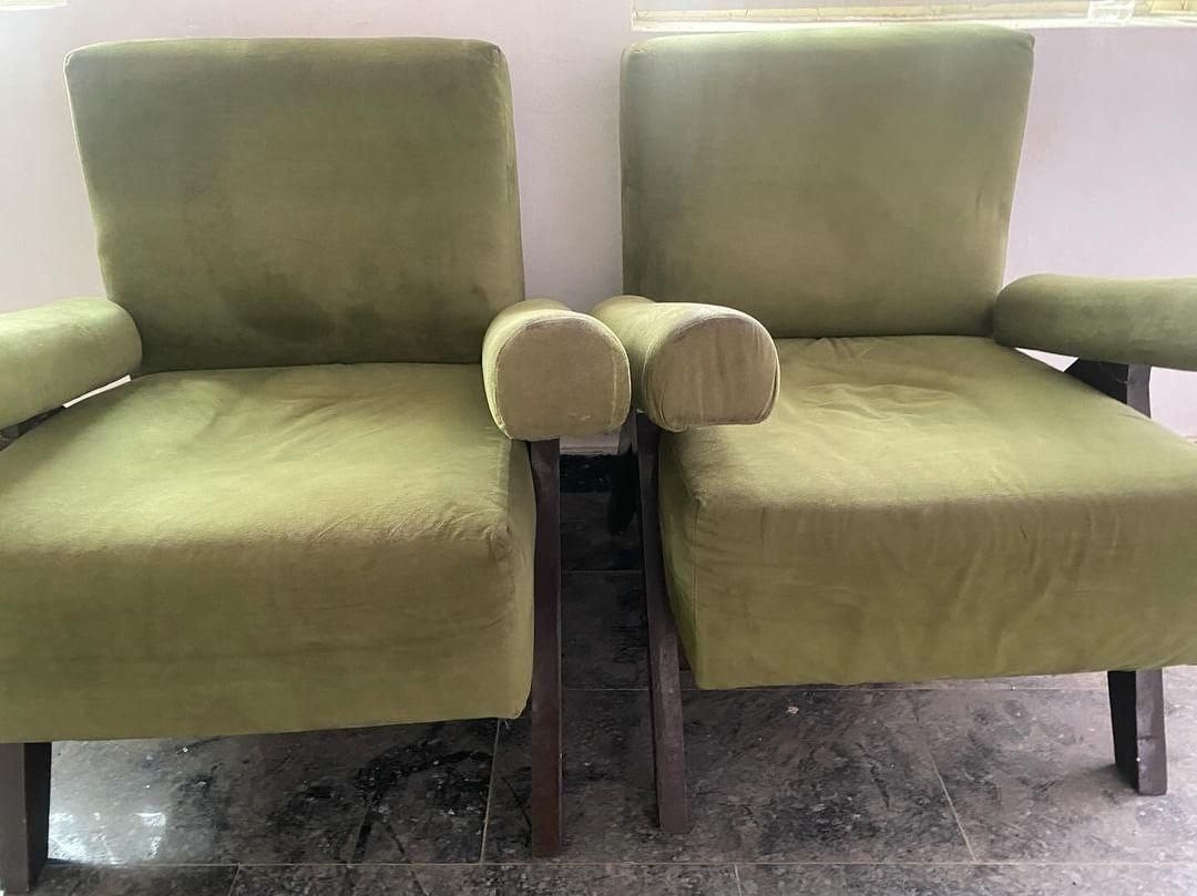 Clean A two sitter sofa and two singles