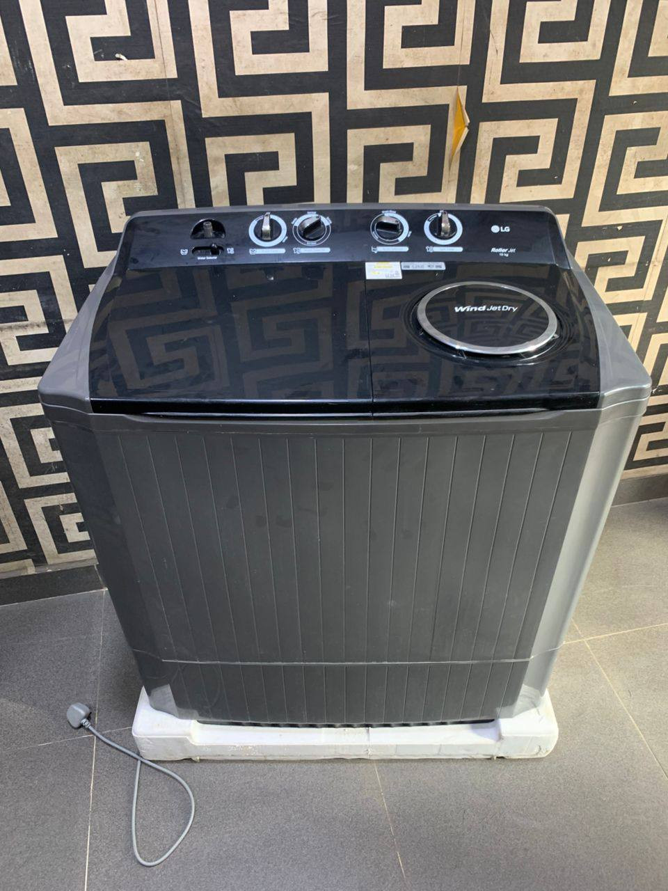 V.Clean 15Kg, 3month Used Very Big, LG Semi-Automatic Top Load Twin Tub (P1561RWNT) Washing Machine For-sale [ Product Code >> 0723 ]