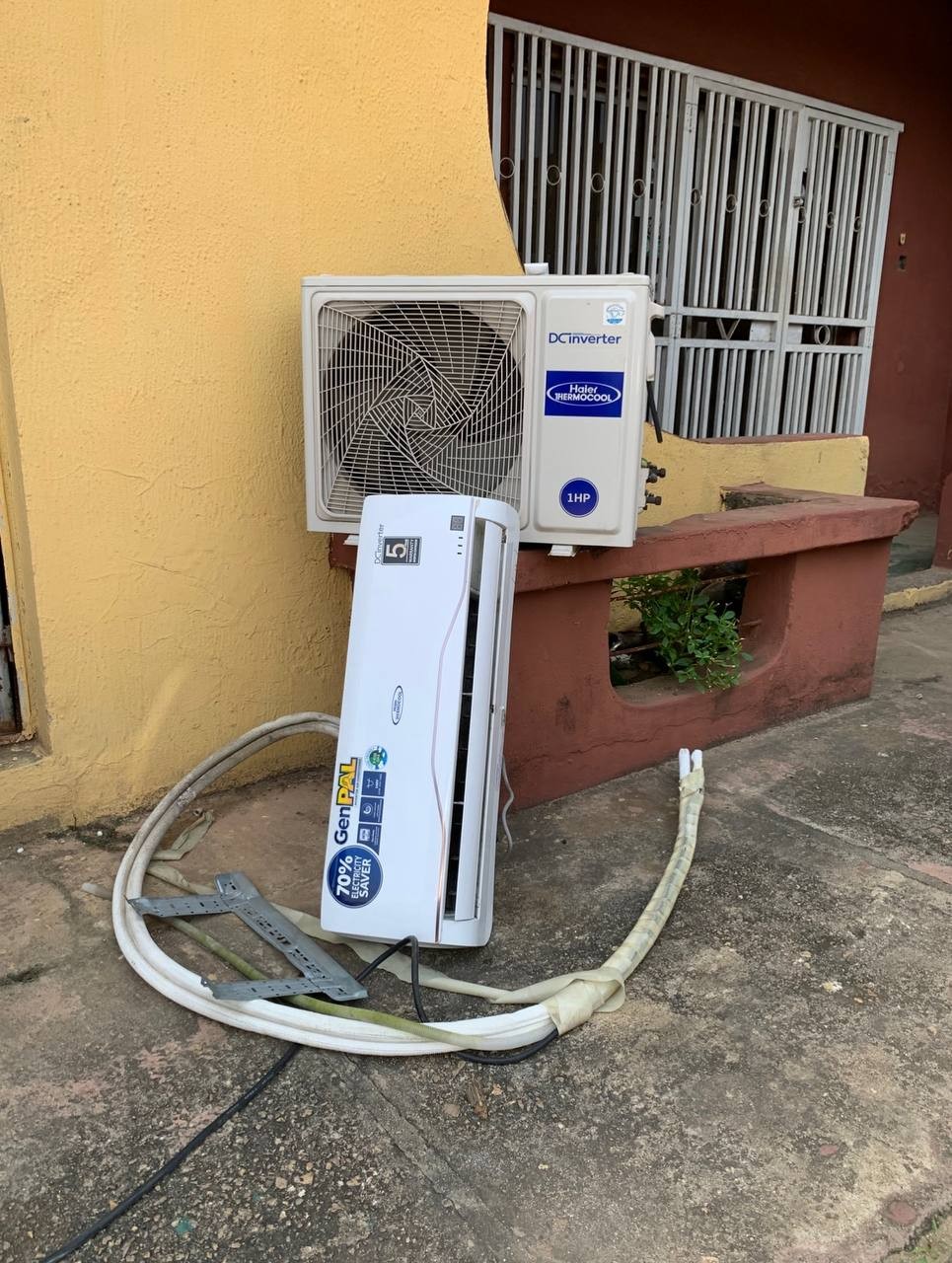 ❌❌SOLD-OUT❌❌...V.Clean, 1Month Used, 1Hp Dc-Inverter GenPal Haier Thermocool Air-Conditioner With already filled Gas, Kit & Indoor  hanger For-Sale