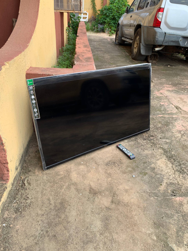 V.Clean 50Inches 4K Smart Syinix Tv For-Sales [ Product Code >> 0540 ]