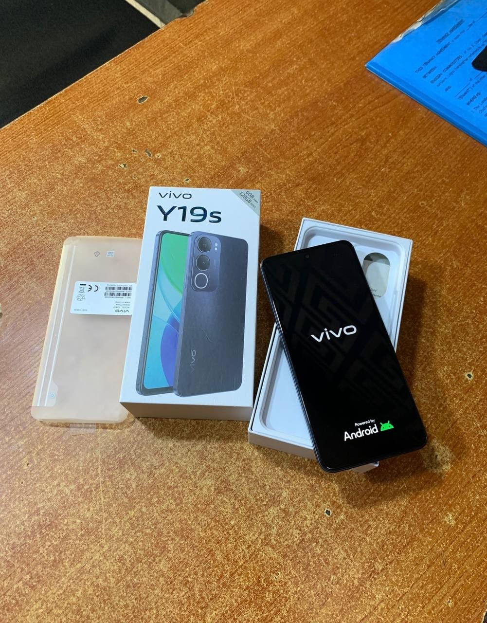 V.Clean 3Weeks Used, 6Gb Ram, 128Gb Rom, Vivo Y19s With Box For-Sale