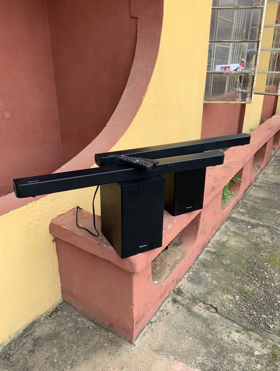 Hisense HS212 2.1ch 120W Soundbar with wireless subwoofer
