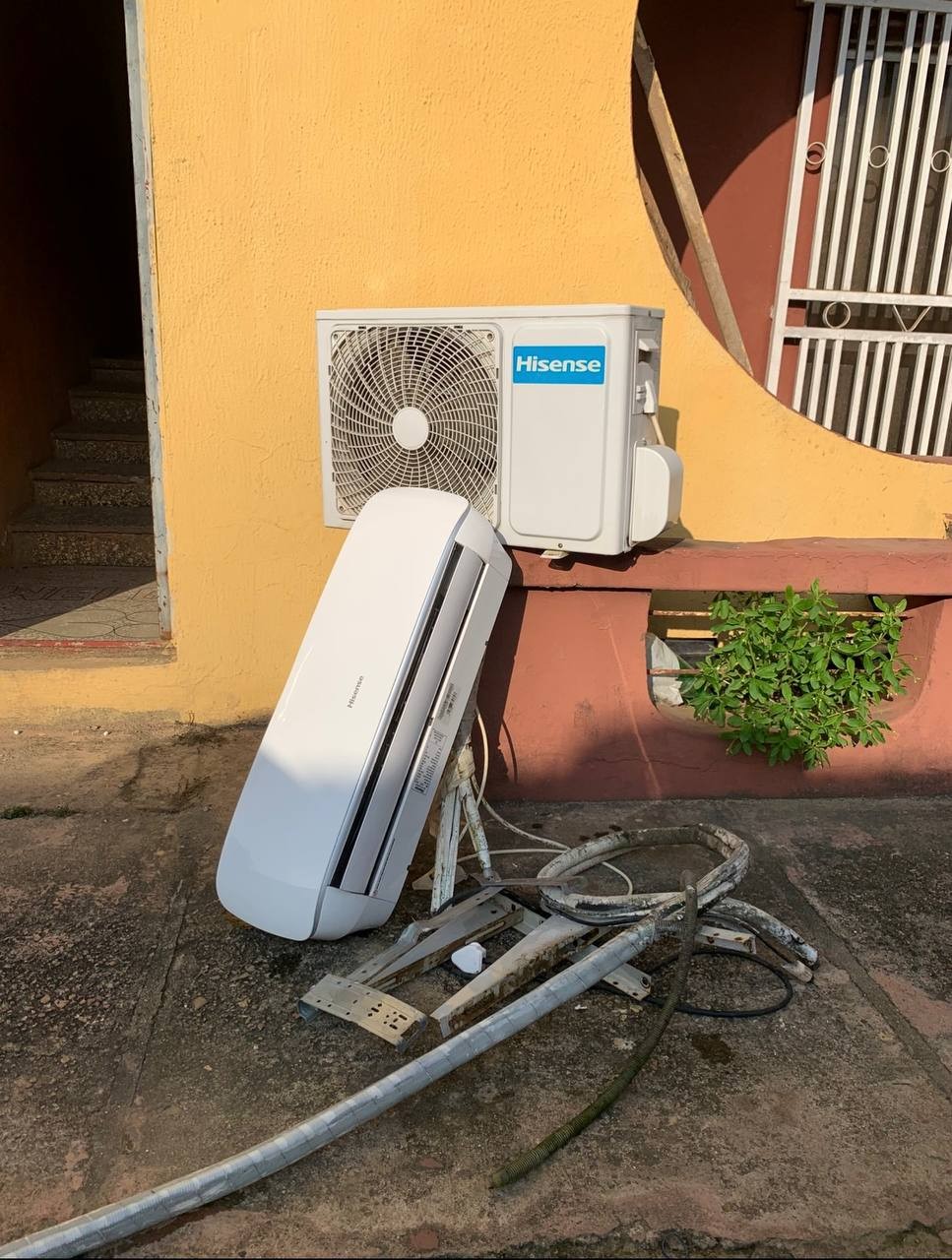 ❌❌SOLD-OUT❌❌...V.Clean 1.5Hp, Low Voltage Storage, Hisense Air-Conditioner With Kit, indoor & out door Hanger and already filled Gas For-Sale