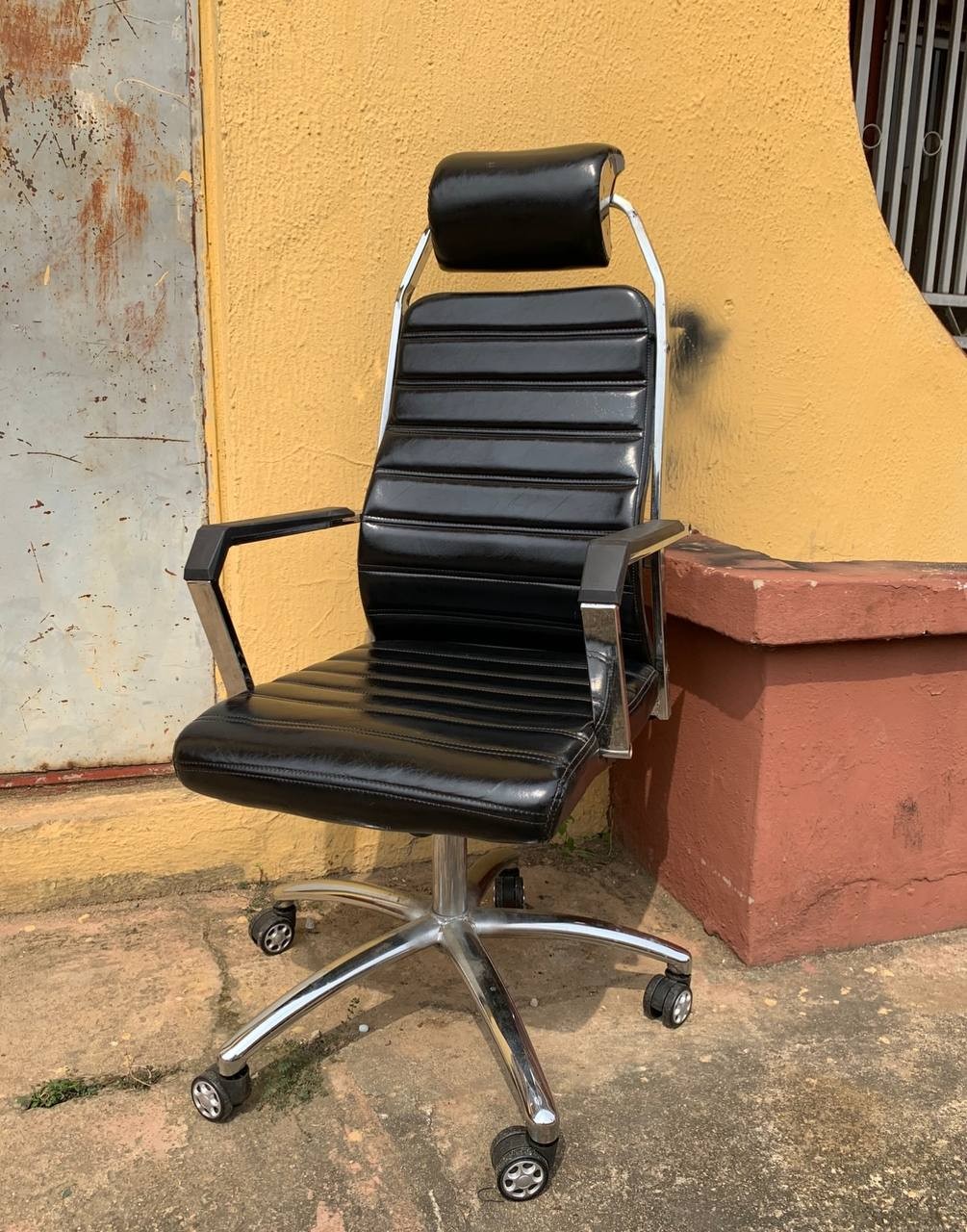 V.Clean Executive Revolving Office Chair For-Sale
