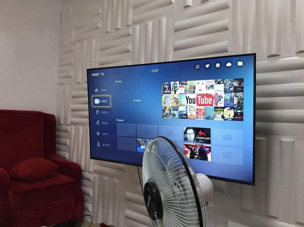 V.Clean, 100% 65inches Framless Itec Smart tv with Netflix, YouTube Facebook, Access For-Sale[ Product Code >> 0302 ]