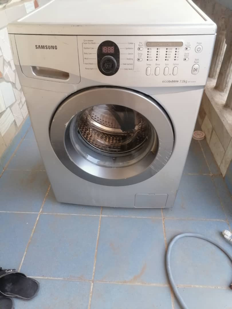 SAMSUNG Eco bubble 7kgb washing machine