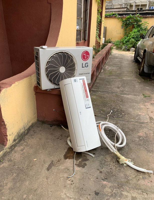 Clean 1.5Hp LG Dual Inverter Air-Conditioner With Gas and Kit For-Sale [ Product Code >> 0673 ]