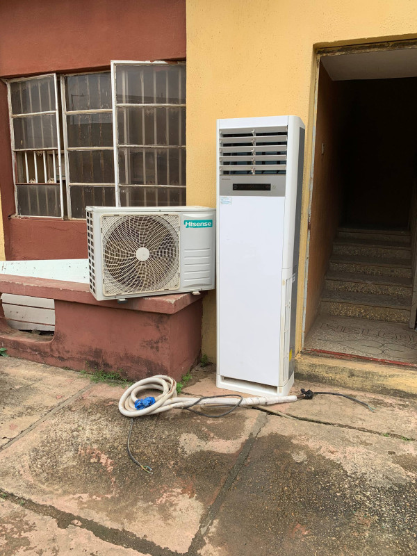Clean 2Hp, Hisense Floor Standing, Low Voltage Storage With Gas & Full Kit For-Sale [ Product Code >> 0800 ]