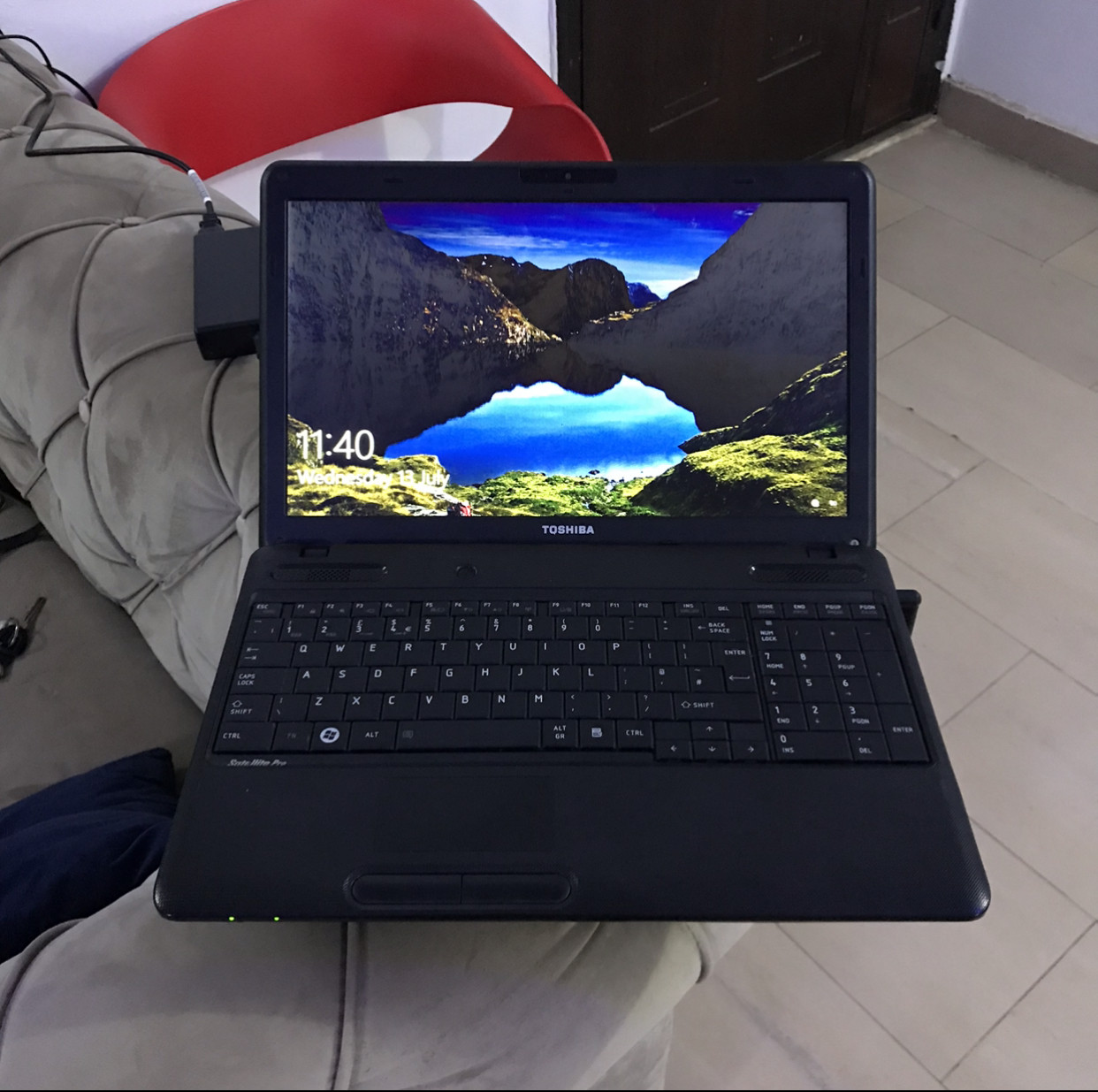 [K4]- 4Gb Ram, 320Gb Hdd, 2-3Hours Ba3 Life, Toshiba Satellite Laptop #For_Sale
