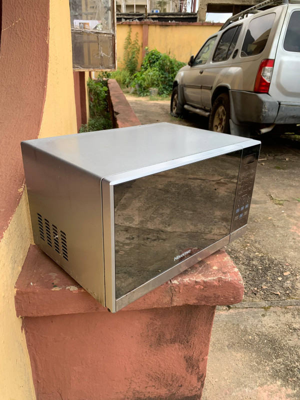 V.Clean, 36Litters Hisense Microwave Oven, 1000W H36MOMMI Capable To Grill A Full Turkey For-Sale [ Product Code >> 0837 ]