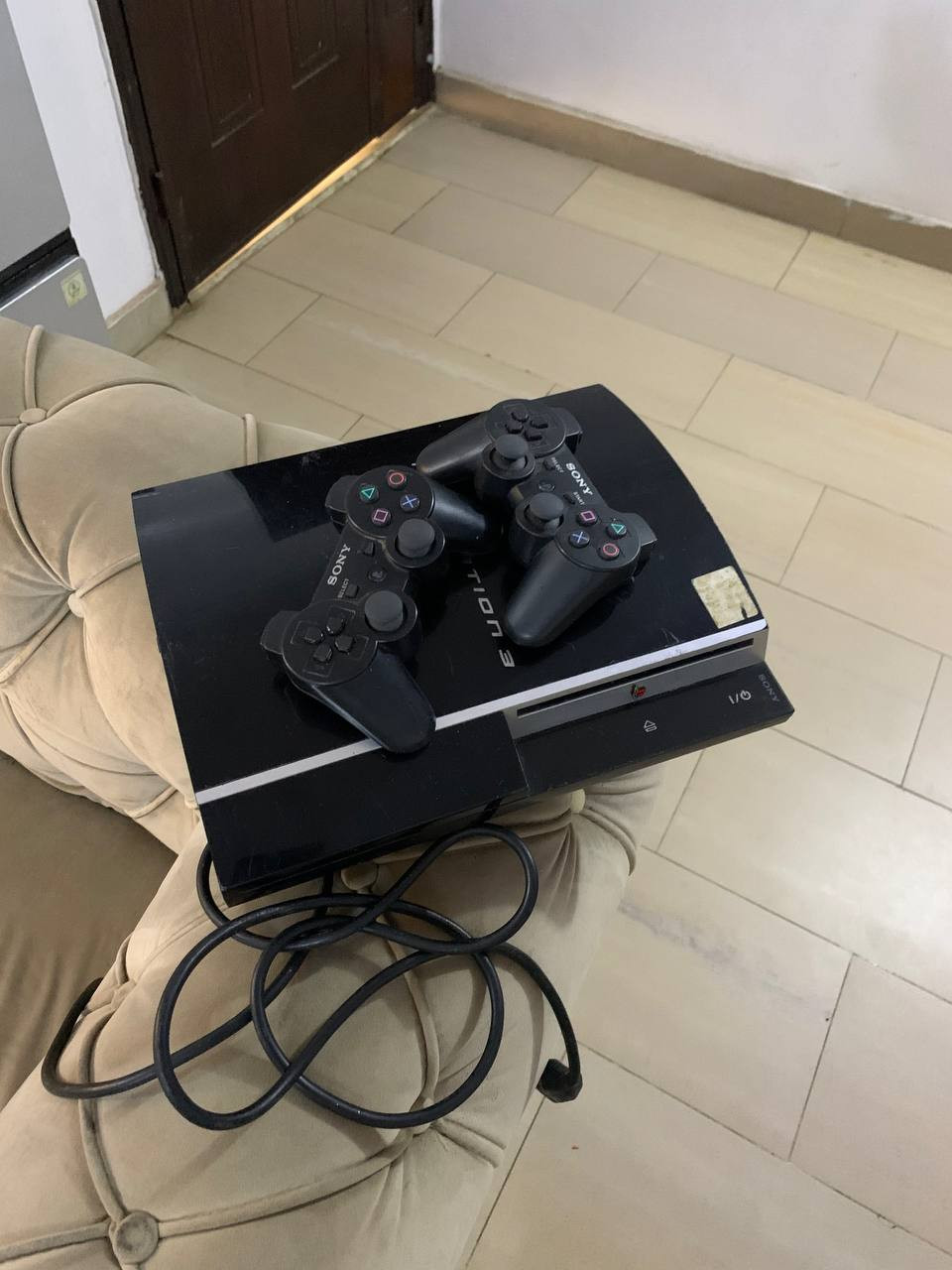 ❌❌SOLD-OUT❌❌  V.Clean PlayStation3 With 3Installed Games (MK, FIFA22, Blur) and 2Pad For-Sale
