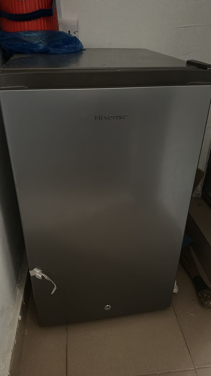 ❌️SOLD-OUT ... 3 months used Hisense table top fridge