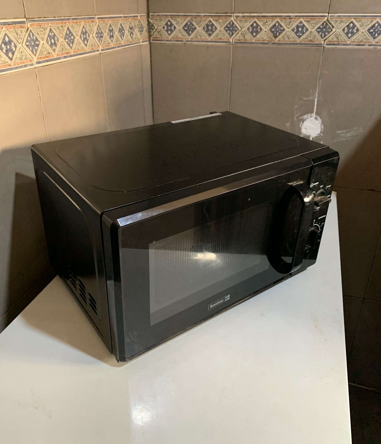 ❌❌SOLD-OUT❌❌Clean Scanfrost Microwave Oven SFMW020CM For-Sale