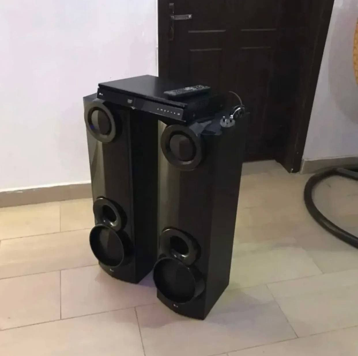 V.Clean, Bluetooth, 600W Dvd Player, LG Home Theater Sound System For-Same