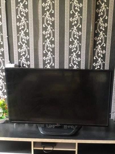 Television tv-samsung-la32c450e1-32-series-4-lcd-carrefore-flickr