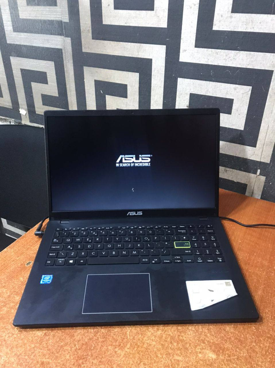 V.Clean 4Gb Ram, 64Gb Ssd, 2-3Hours Ba3 Life Asus E510 Laptop For-Sale