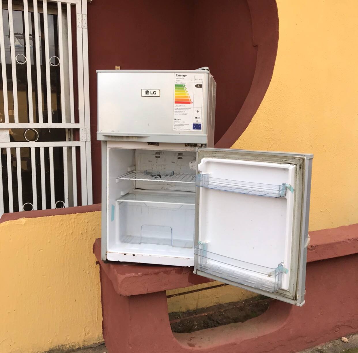 ❌️SOLD-OUT ... Clean Double Door LG Refrigerator For-Sale