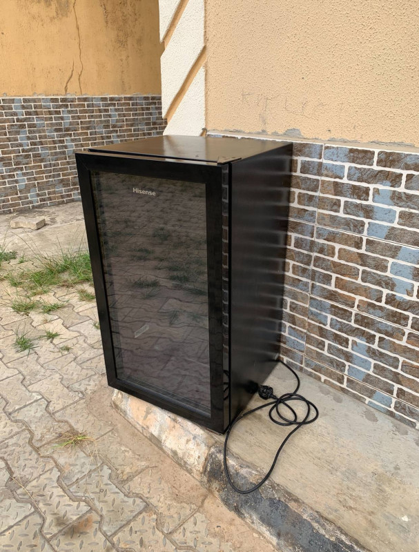 V.Clean Hisense JC-94 91 Litters Transparent Glass Door Beverage Chiller For-Sale [ Product Code >> 0368 ]