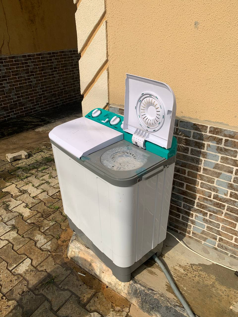 ❌❌SOLD-OUT❌❌   V.Clean Hisense 7.5Kg Twin Tub Semi Automatic Washing Machine | WM WSQB 753 For-Sale