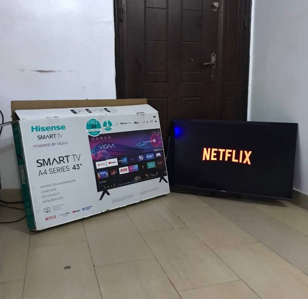 ❌❌SOLD-OUT❌❌ V.Clean 43inches Hisense FRAMELESS Smart Tv with full pack For-Sale