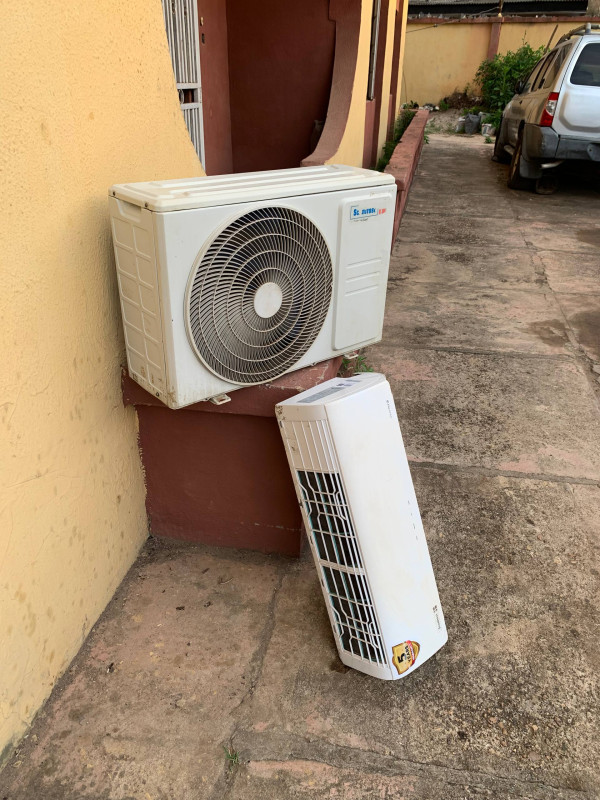 Clean 1Hp Inverter Scanfrost Air-Conditioner  For-Sale  [ Product Code >> 0458 ]