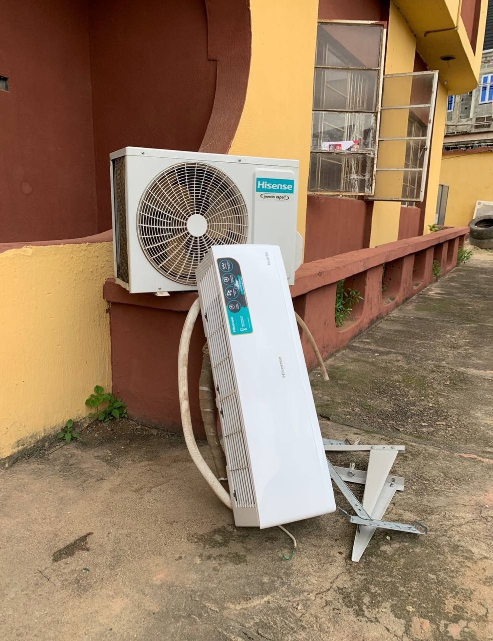 V.Clean 1.5Hp Inverter Hisense Air-Conditioner With The Full Kit, Indoor & Outdoor Hanger For-Sale