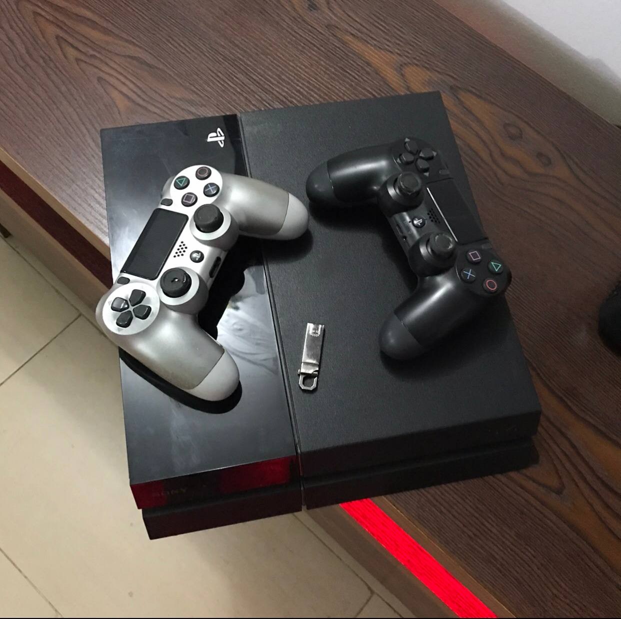 ❌️SOLD-OUT ... V.Clean Hacked PlayStation 4 With Six Different Games and Two Pad For-Sale