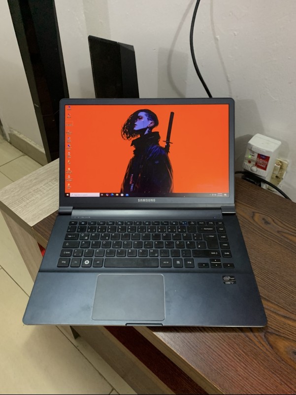 V.Clean 8Gb Ram, 256Gb Ssd, Corei7, Keypad Light Slim Samsung 900X Notebook For-Sale