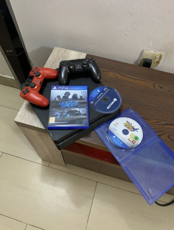 V.Clean 500Gb Slim PlayStation 4 With 3 Different CD and 2 Controller For-Sale [ Product Code >> 0337 ]