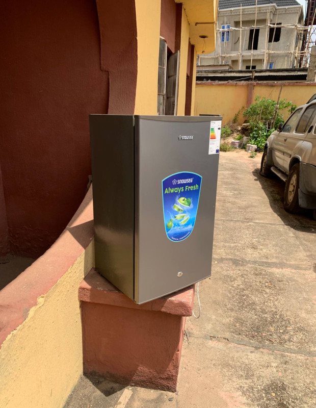 V.Clean One Month Used 91Litters Snowsea Table Top Refrigerator With Mini freezer For-Sale [ Product Code >> 0382 ]