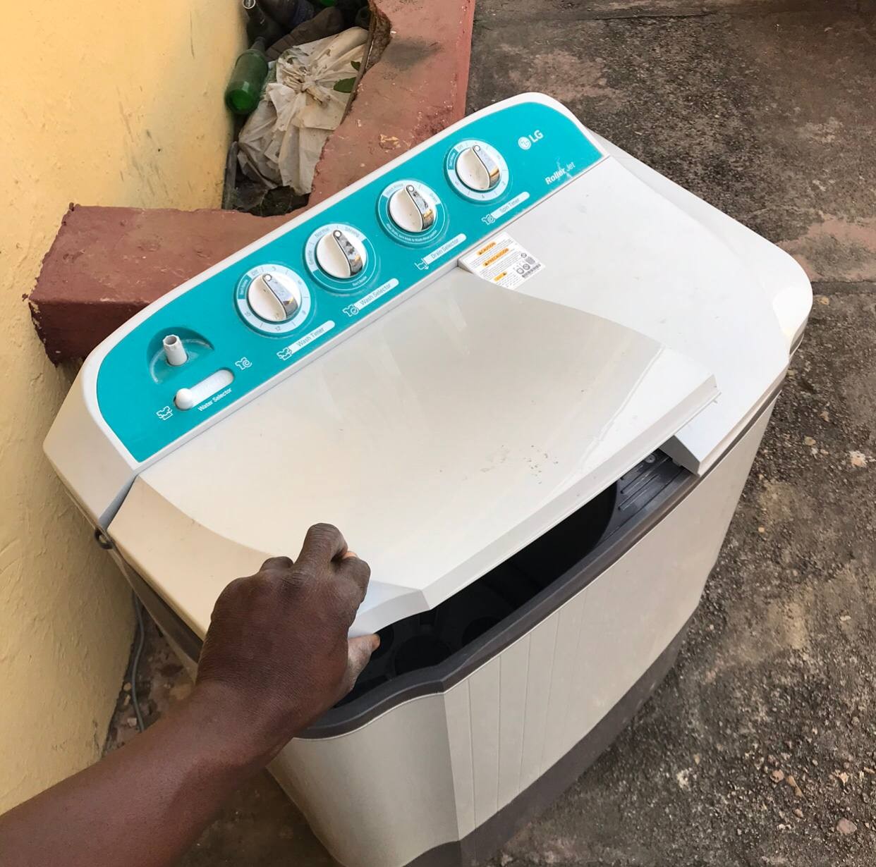 ❌❌SOLD-OUT❌❌ ... 2Months Used 6Kg Semi Automatic Lg Washing Machine For-Sale